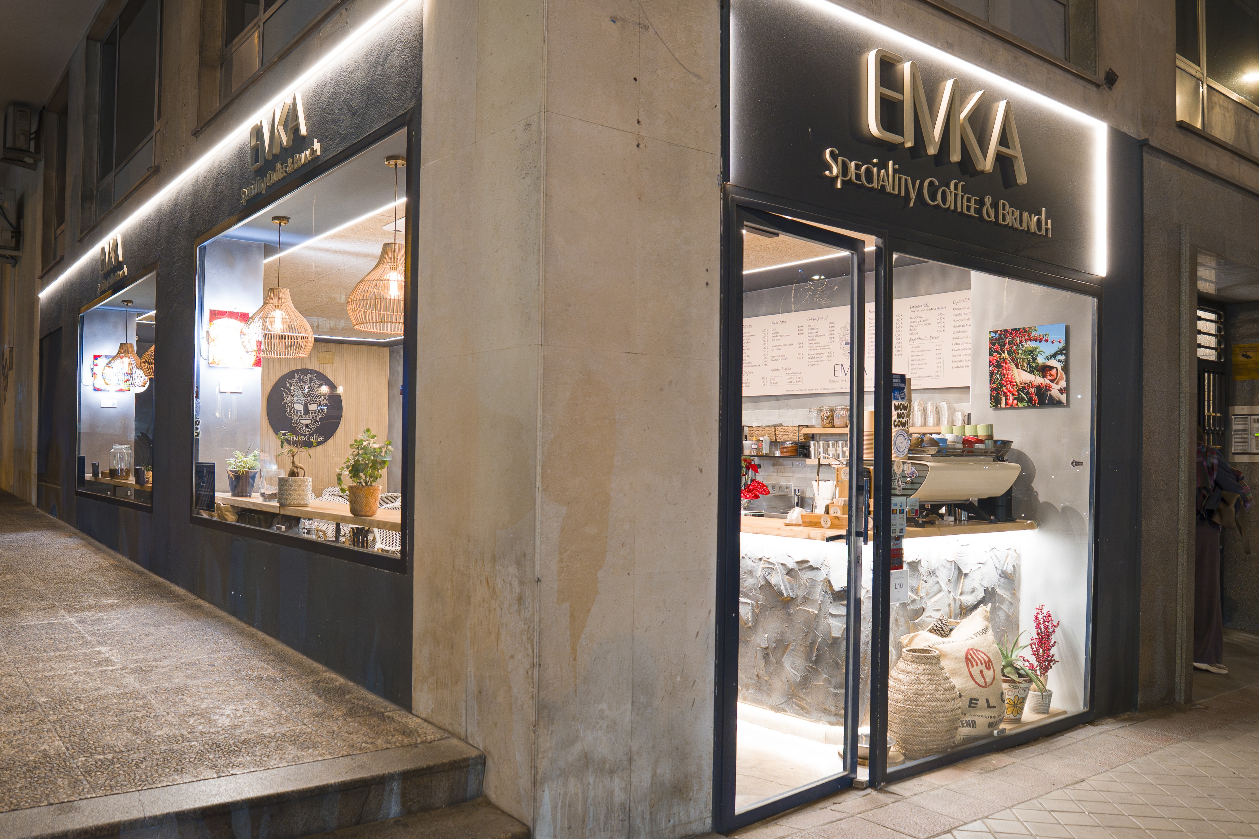 EMKA COFFEE - Rosario Pino